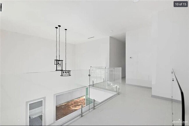Building Photo - 36 Cottonwood Ave