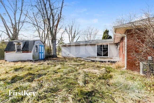 Building Photo - 145 Oleta Dr