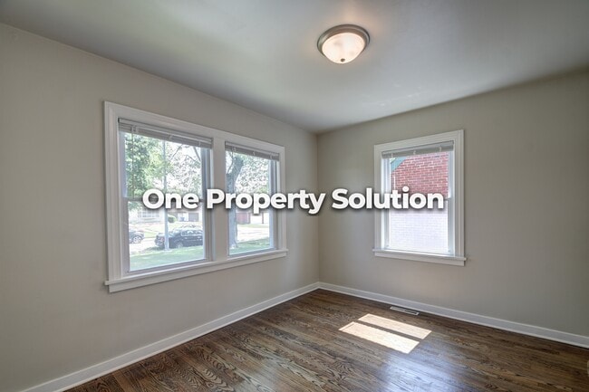 Building Photo - 4854 Jefferson St