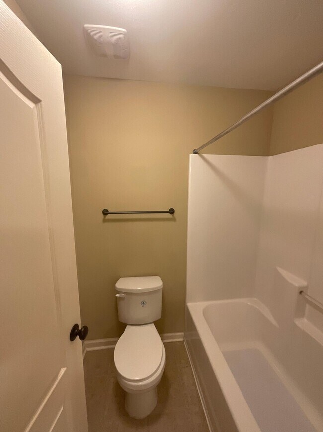 Building Photo - 5506 Darwood Dr