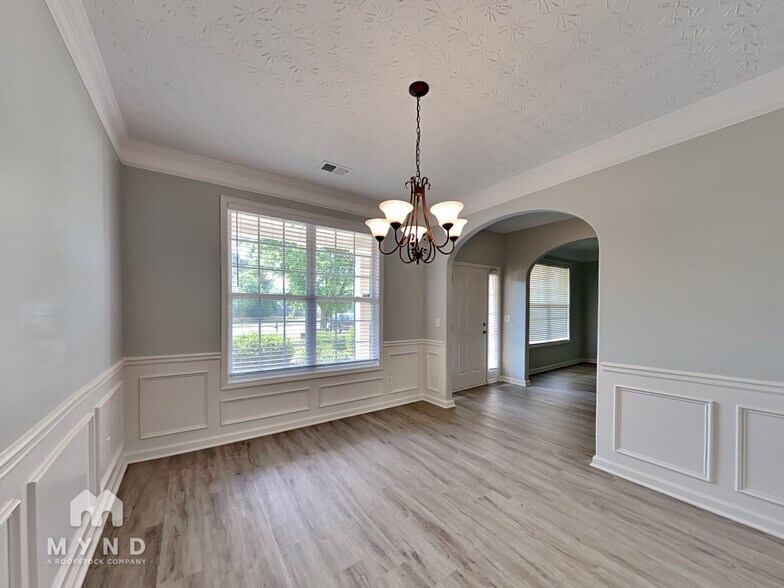 Building Photo - 9221 Altridge Dr