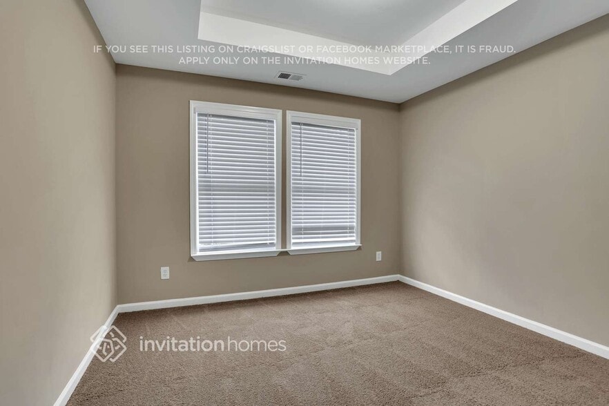 Building Photo - 4176 Kenwood Trail