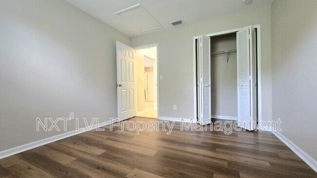 Building Photo - 3311 Skyline Blvd