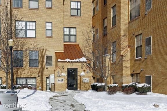 Primary Photo - 3 bedroom in Detroit MI 48213