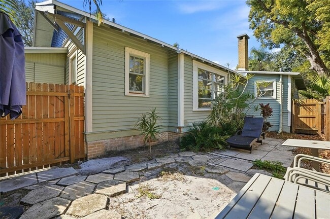 Building Photo - 725 8th St N