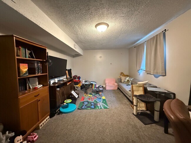 Building Photo - Modern Comfort in the Heart of West Jordan...