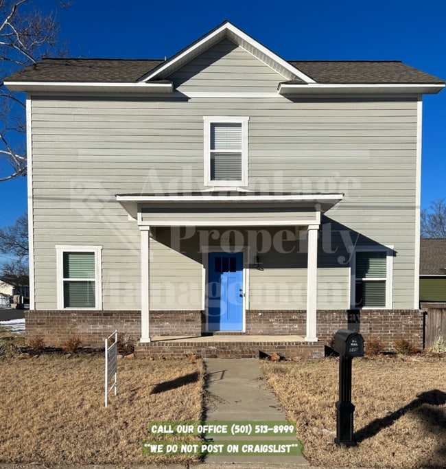 Building Photo - Showings Available!