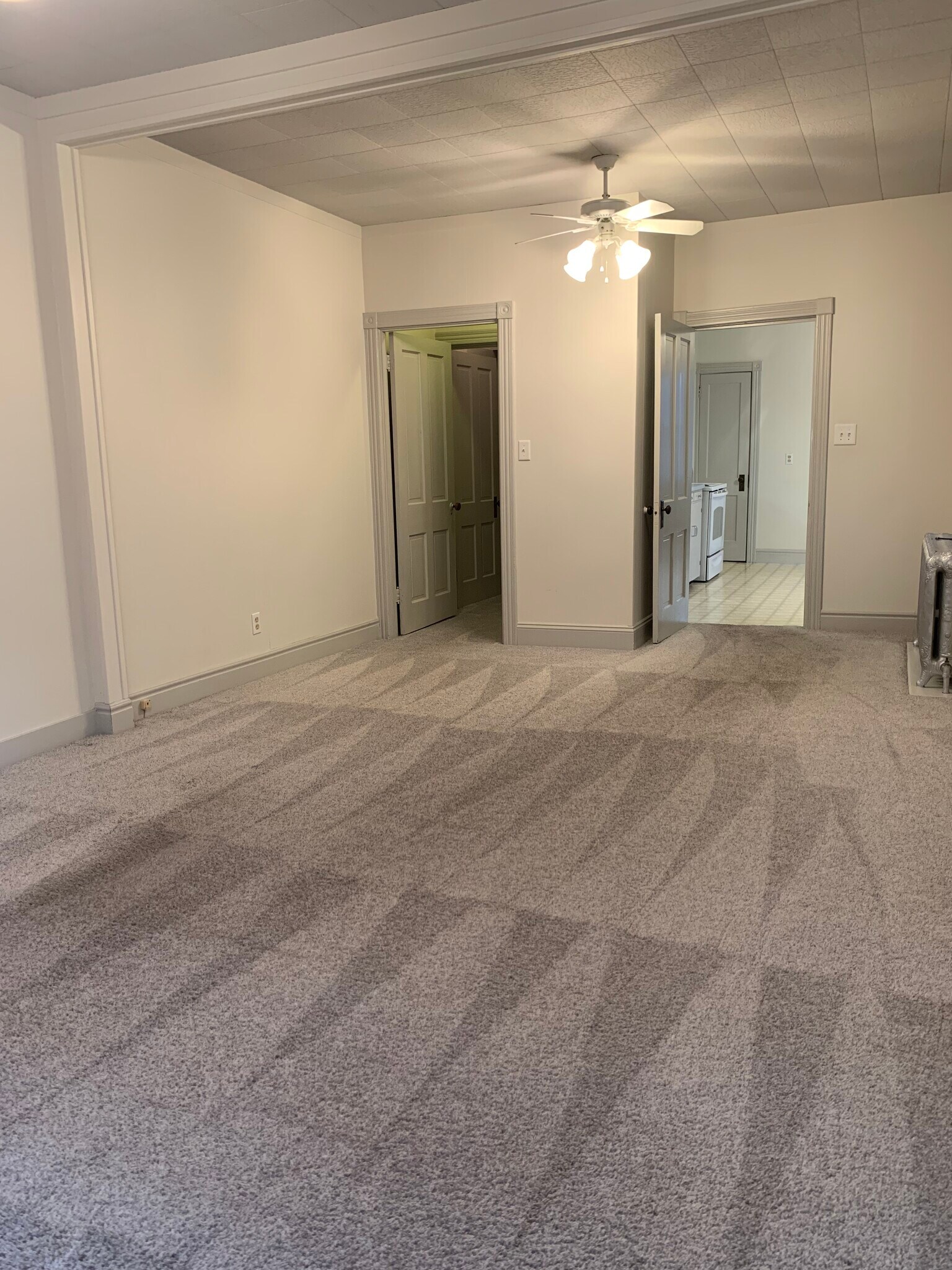 Bedroom - 210 N Lancaster St