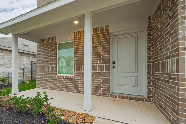 Building Photo - 27615 Village Way Dr.