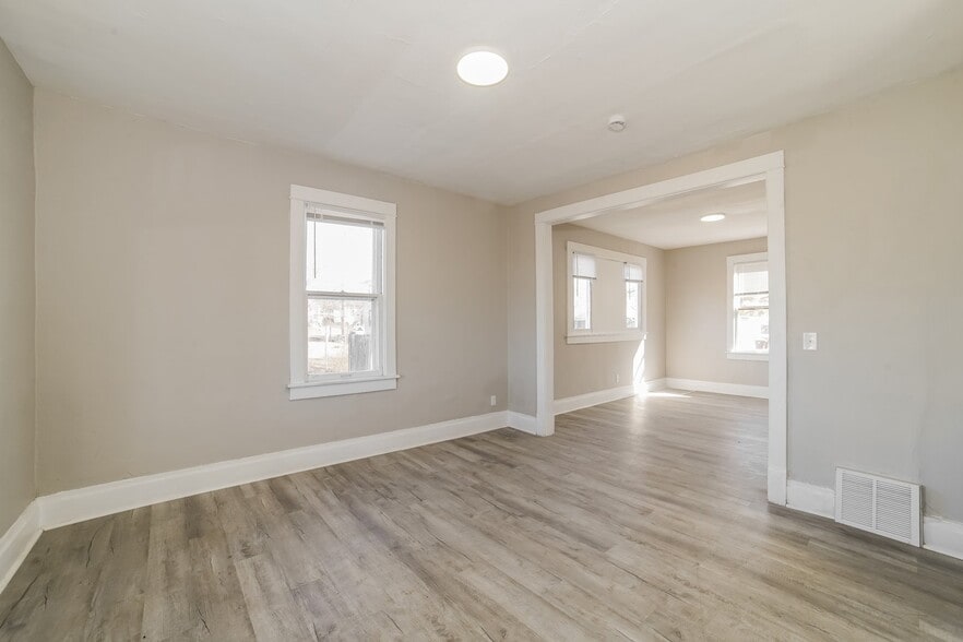 Building Photo - 1812 North North Street