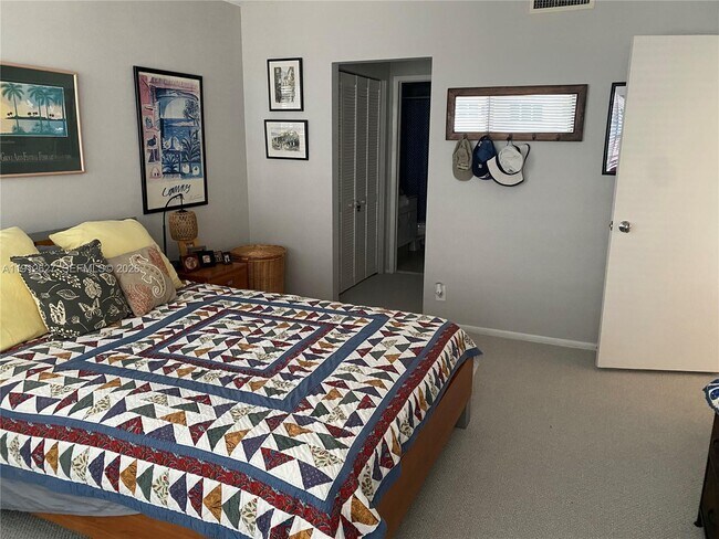 Building Photo - 3800 Galt Ocean Dr