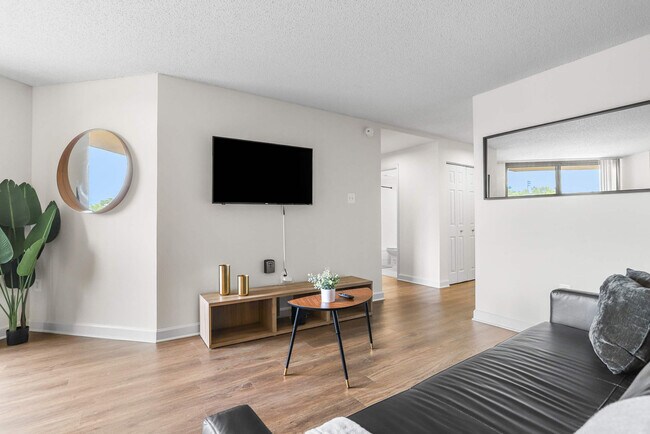 Building Photo - 801 15th St S