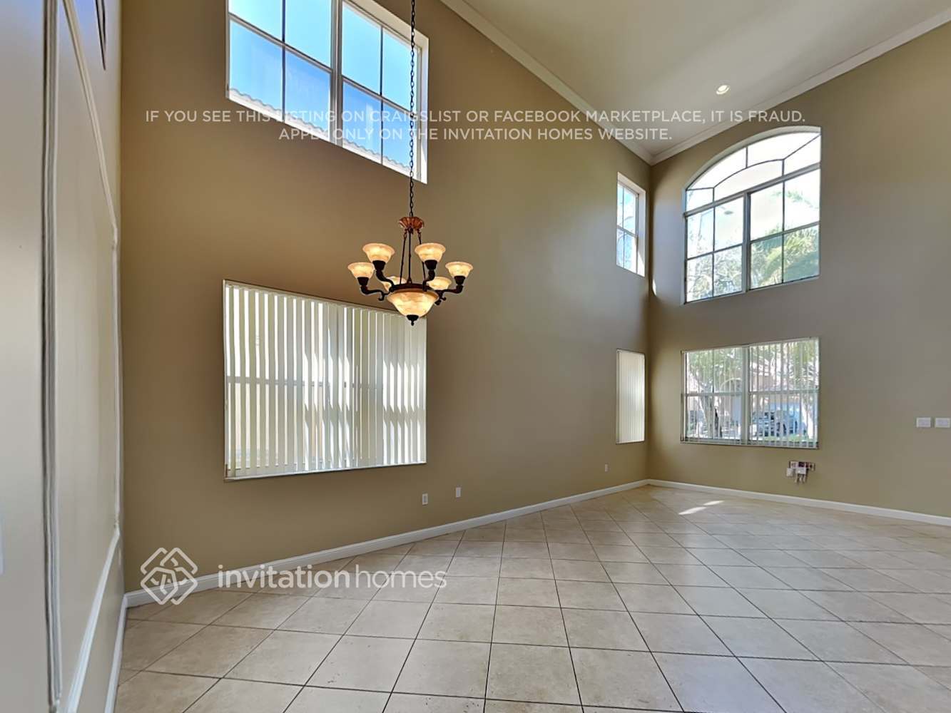 Building Photo - 2307 SW 127th Ave