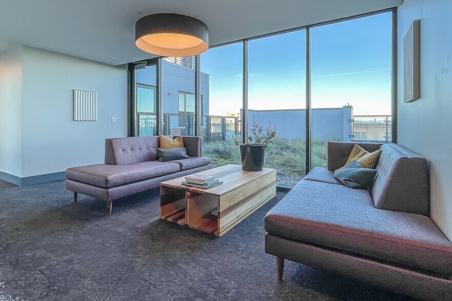 Building Photo - 1300 22nd St