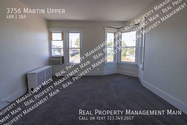 Building Photo - 3756 Martin St