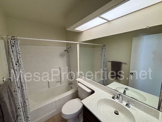 Building Photo - 1012 Alpine Ct