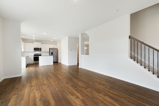 Building Photo - 206 Marathon Ln