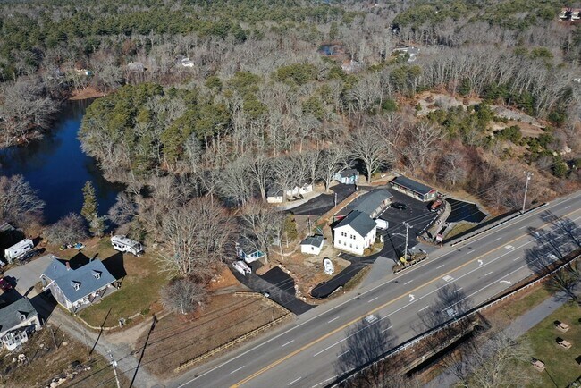 Building Photo - 825 Scenic Hwy