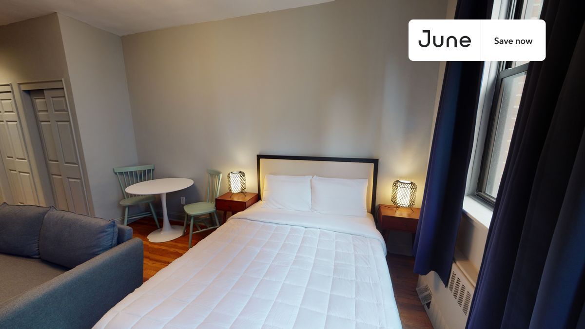 Building Photo - 334 E 90th St