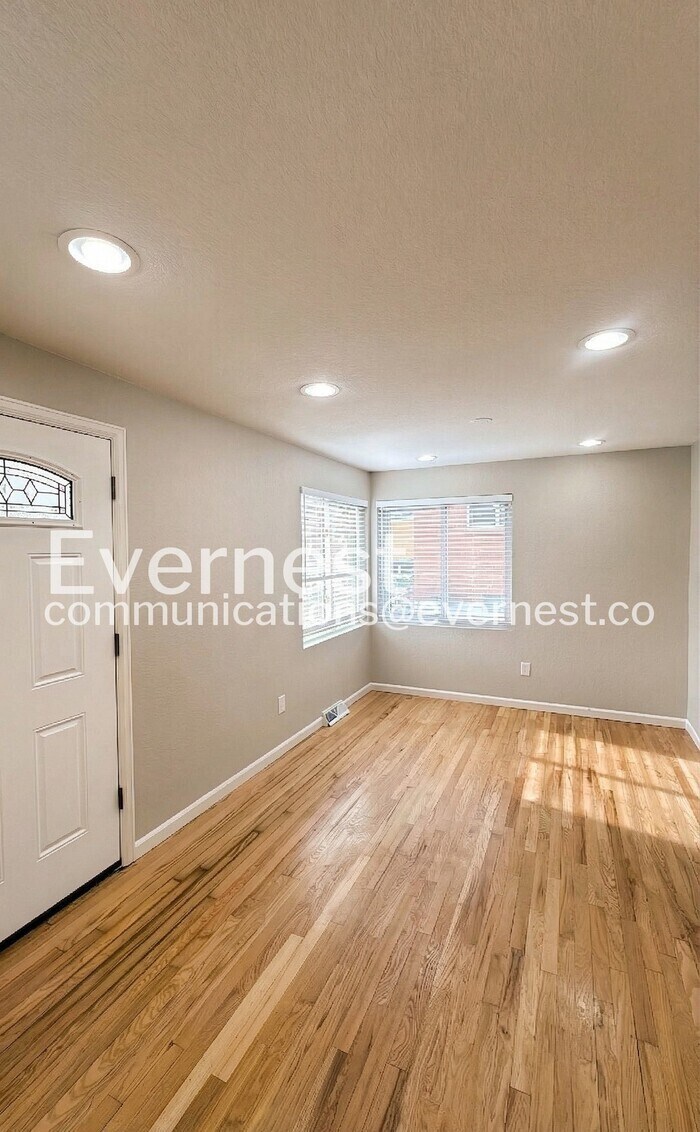 Building Photo - 4185 S Inca St