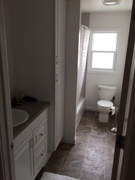 Building Photo - 1123 Marshall Ave