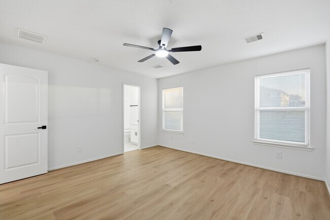 Building Photo - 20615 Moonrise River Ln