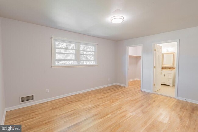 Building Photo - 11714 Tifton Dr