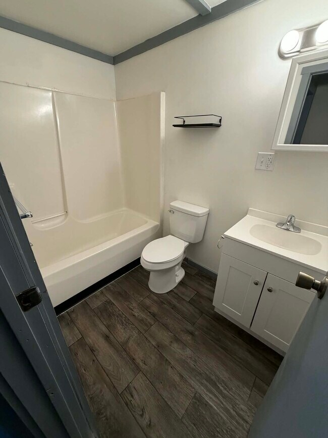 Building Photo - 5224 West Senca St