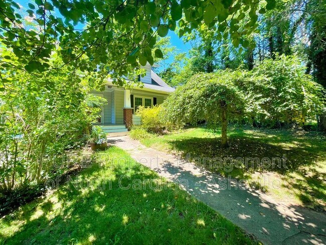Building Photo - 109 Forest Hill Dr