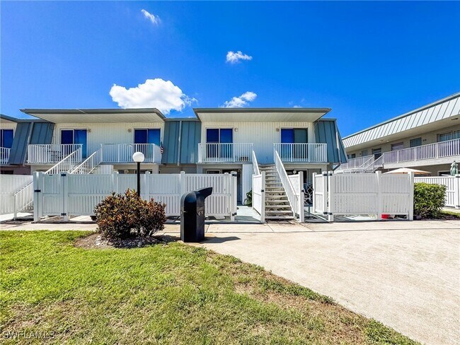 Primary Photo - 6777 Winkler Rd