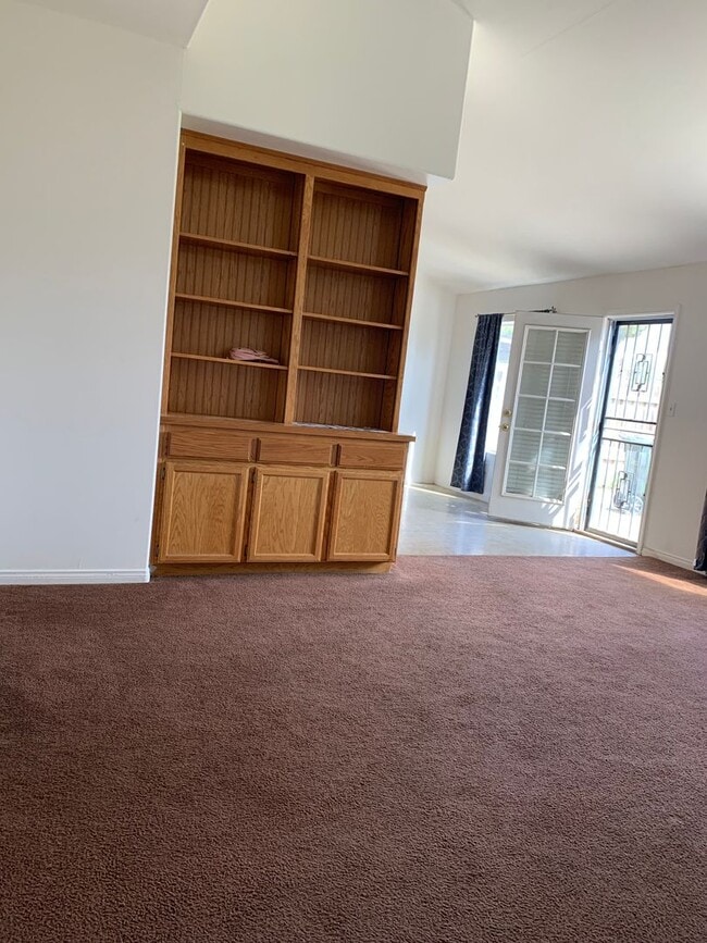 Building Photo - Tyner Ranch Home