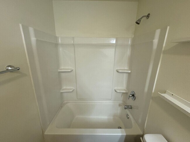 Building Photo - 5595 S Irwin Dr