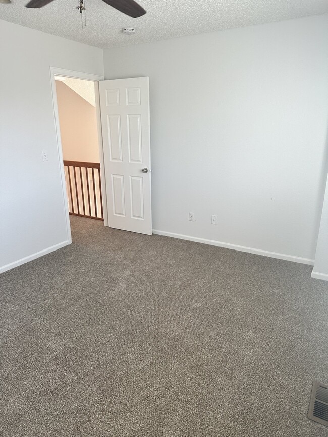 Building Photo - All yard care included! Great community am...