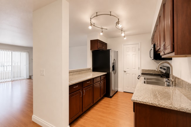 Building Photo - 2606 S Durango Dr