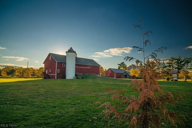Building Photo - 1399 Barlow Rd