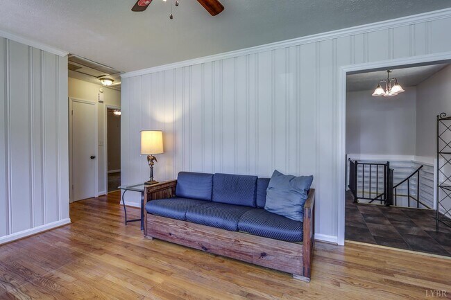Building Photo - 4605 Greenwood Dr