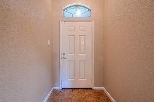 Building Photo - 18302 Red Oak Manor Ln