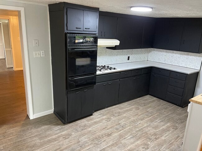 Building Photo - 47 Osborne Dr