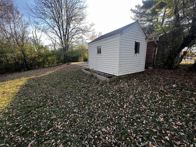 Building Photo - 9616 Elm Lake Dr