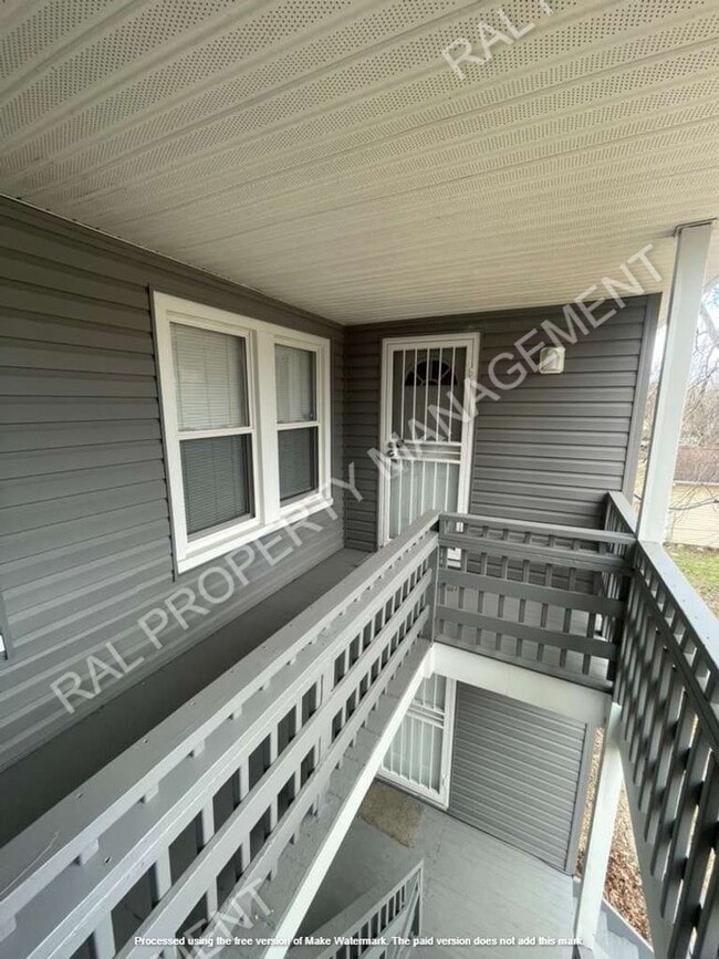 Building Photo - 2 bd Apt Cash Pay/Section 8