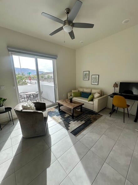 Building Photo - 1801 Bridle