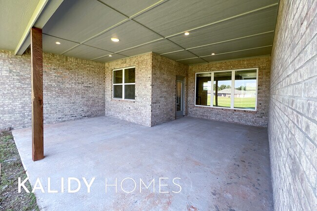 Building Photo - 217 Olde Ml Ct