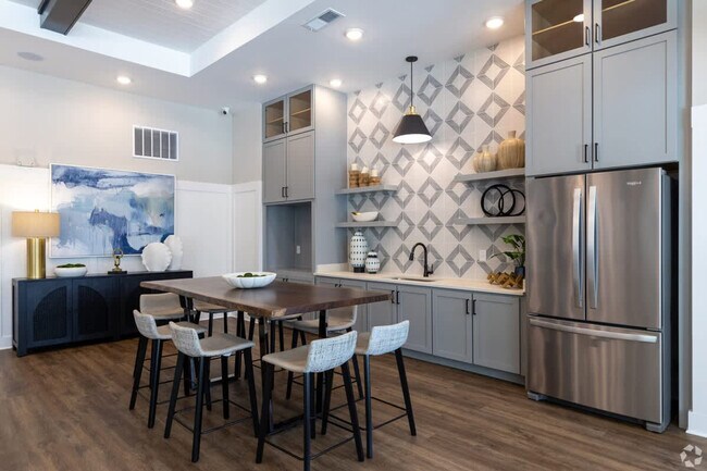 Building Photo - 14533 Star Water Rd