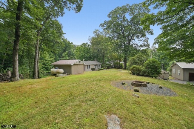 Building Photo - 129 Camp Trail