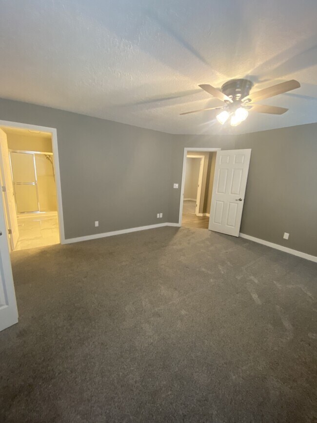 Building Photo - 1270 Marstone Ct SE