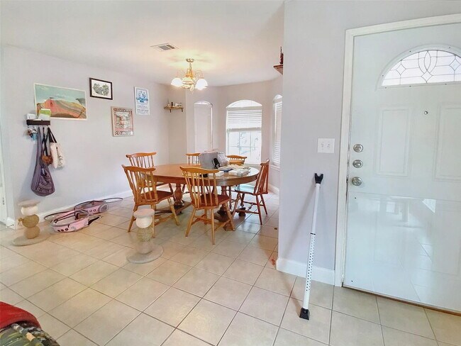 Building Photo - "Charming 3-Bedroom Home with Spacious Interior in San Marcos – Discover 1371 Sq Ft of Comfort!"