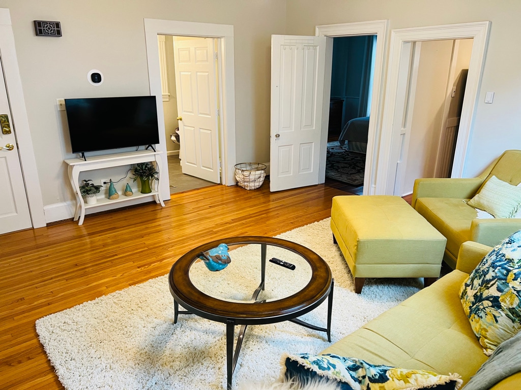 Building Photo - 409 Euclid Ave