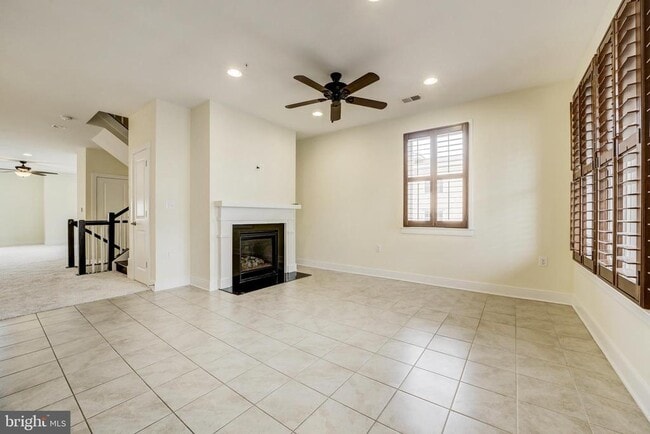 Building Photo - 620 McKenzie Ave