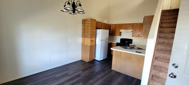 Building Photo - 1634 Northfield Rd