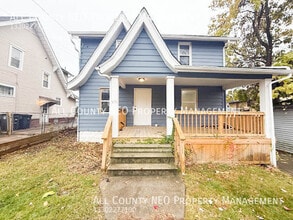 Building Photo - 575 Fernwood Dr